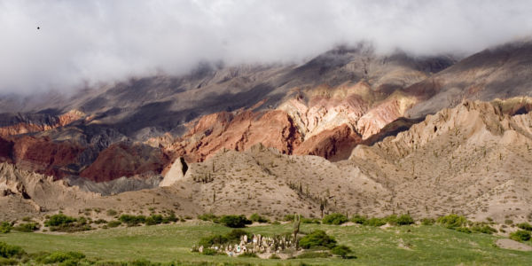 Viajes al Noroeste Argentino desde Rosario, excursiones 2024 a la montaña de los 7 colores